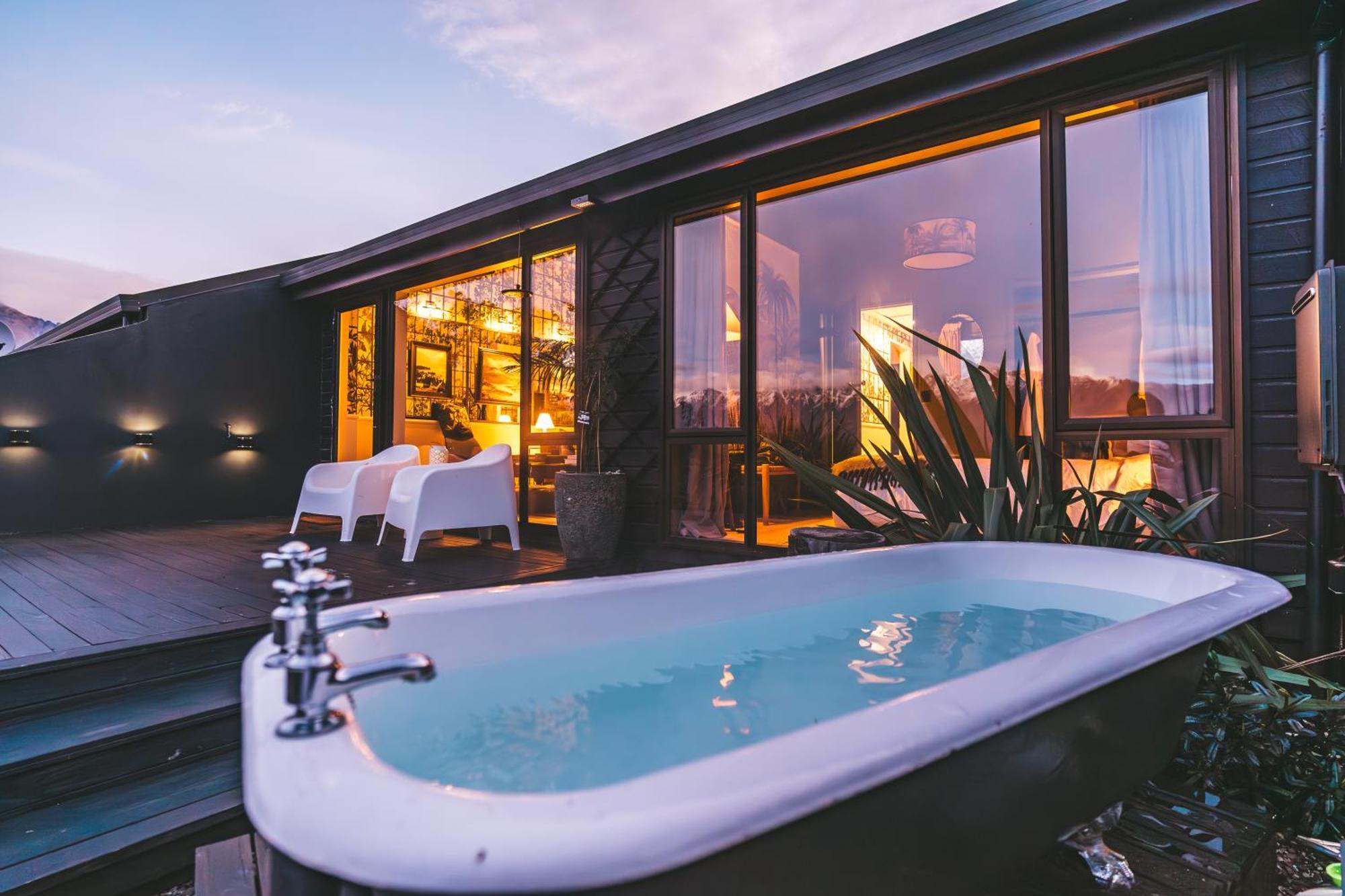 Bespoke Stay & Lake Views! Queenstown Buitenkant foto